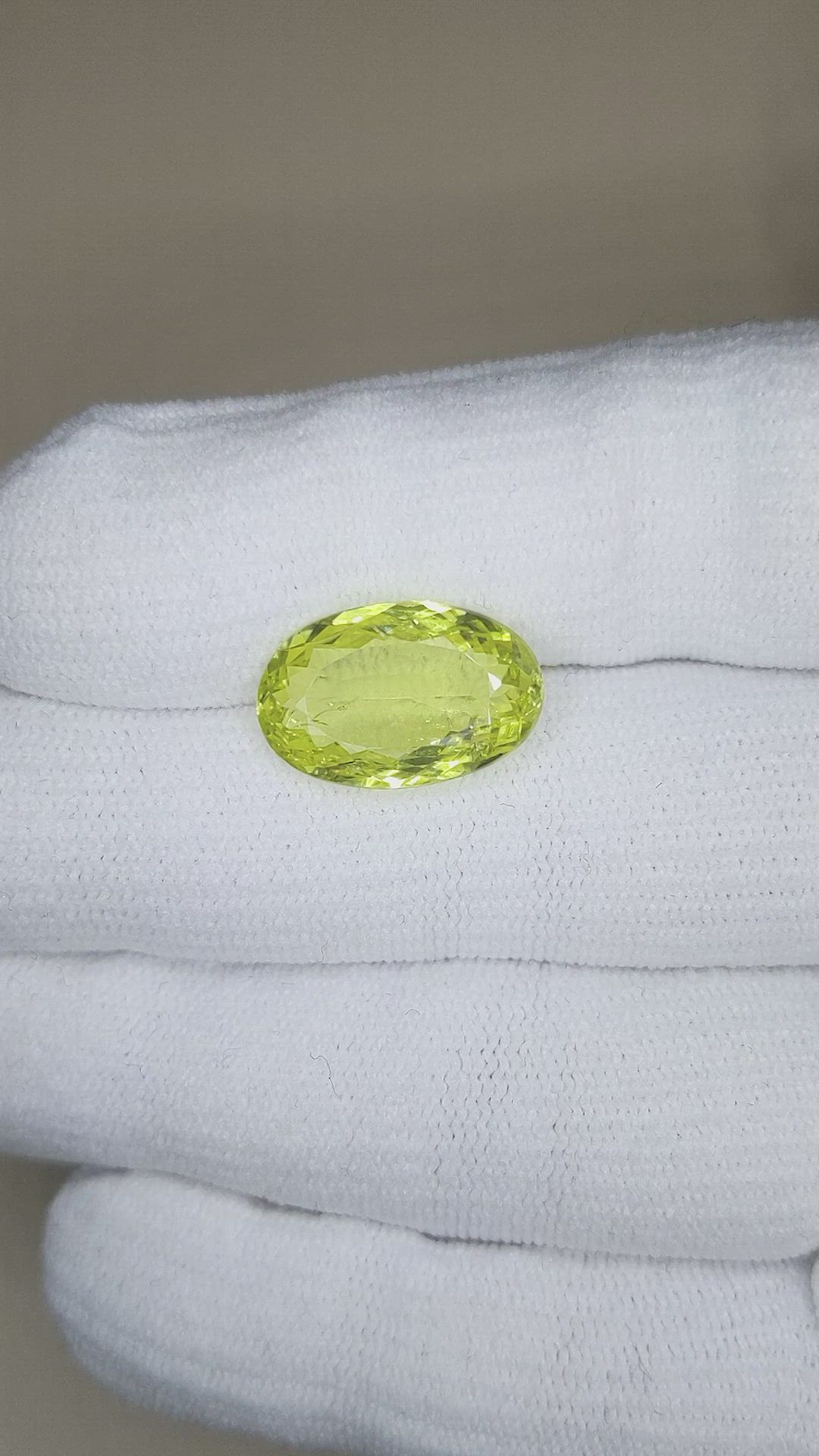7.91 Ct. Yellowish Green Chrysoberyl from Ceylon (Sri Lanka) Size Video