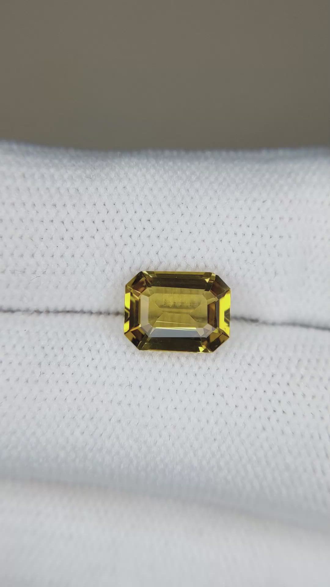 1.85 Ct. Brownish Yellow Heliodor from Madagascar Size Video
