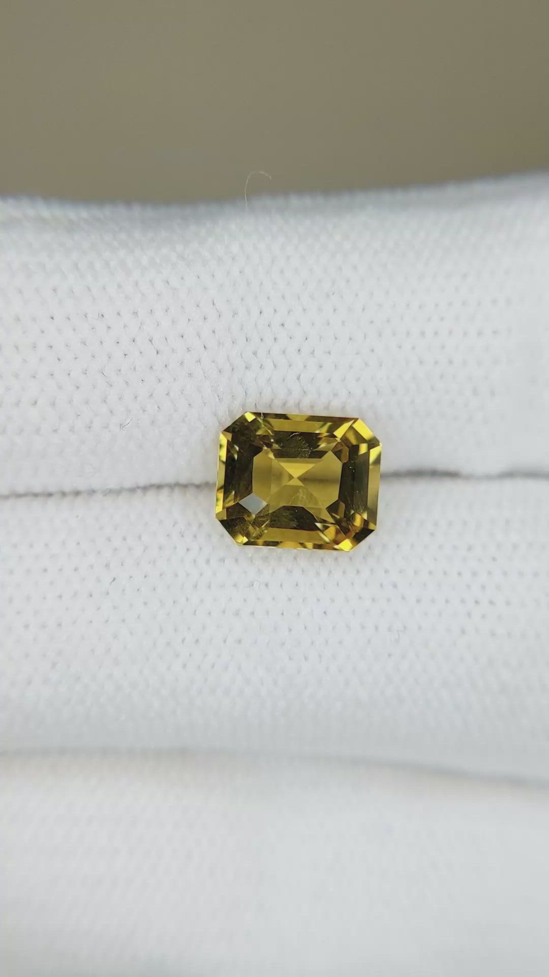 2.20 Ct. Brownish Yellow Heliodor from Madagascar Size Video