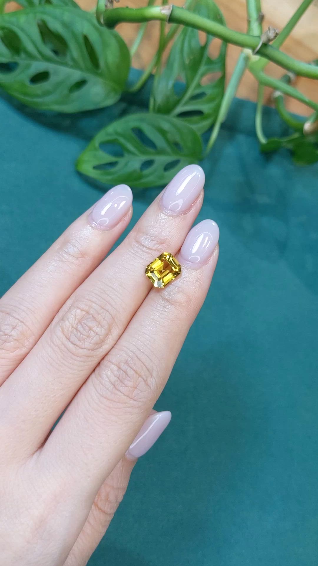 2.20 Ct. Brownish Yellow Heliodor from Madagascar Size Video