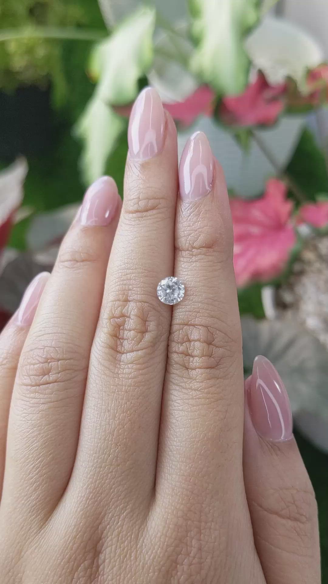 1.12 Ct. White Zircon from Ceylon (Sri Lanka) Size Video