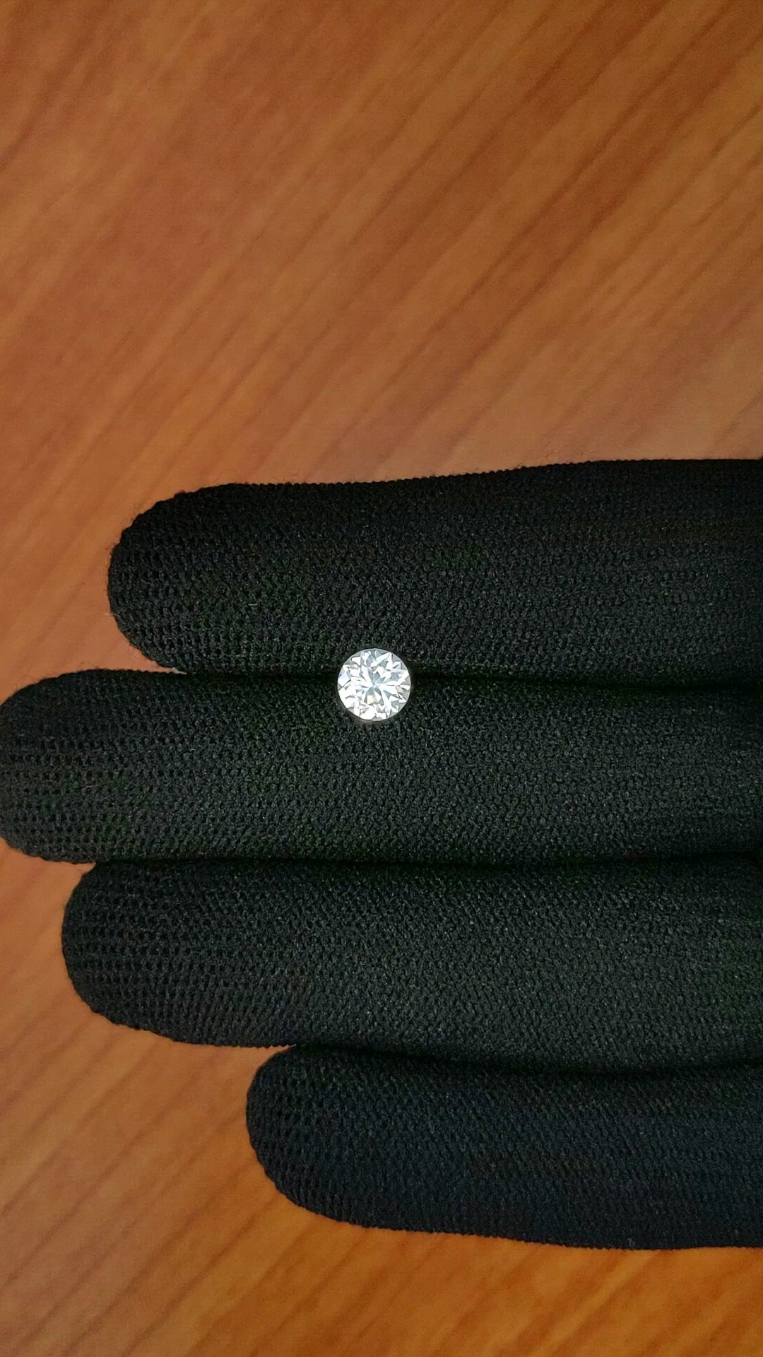 1.13 Ct. White Zircon from Ceylon (Sri Lanka) Size Video