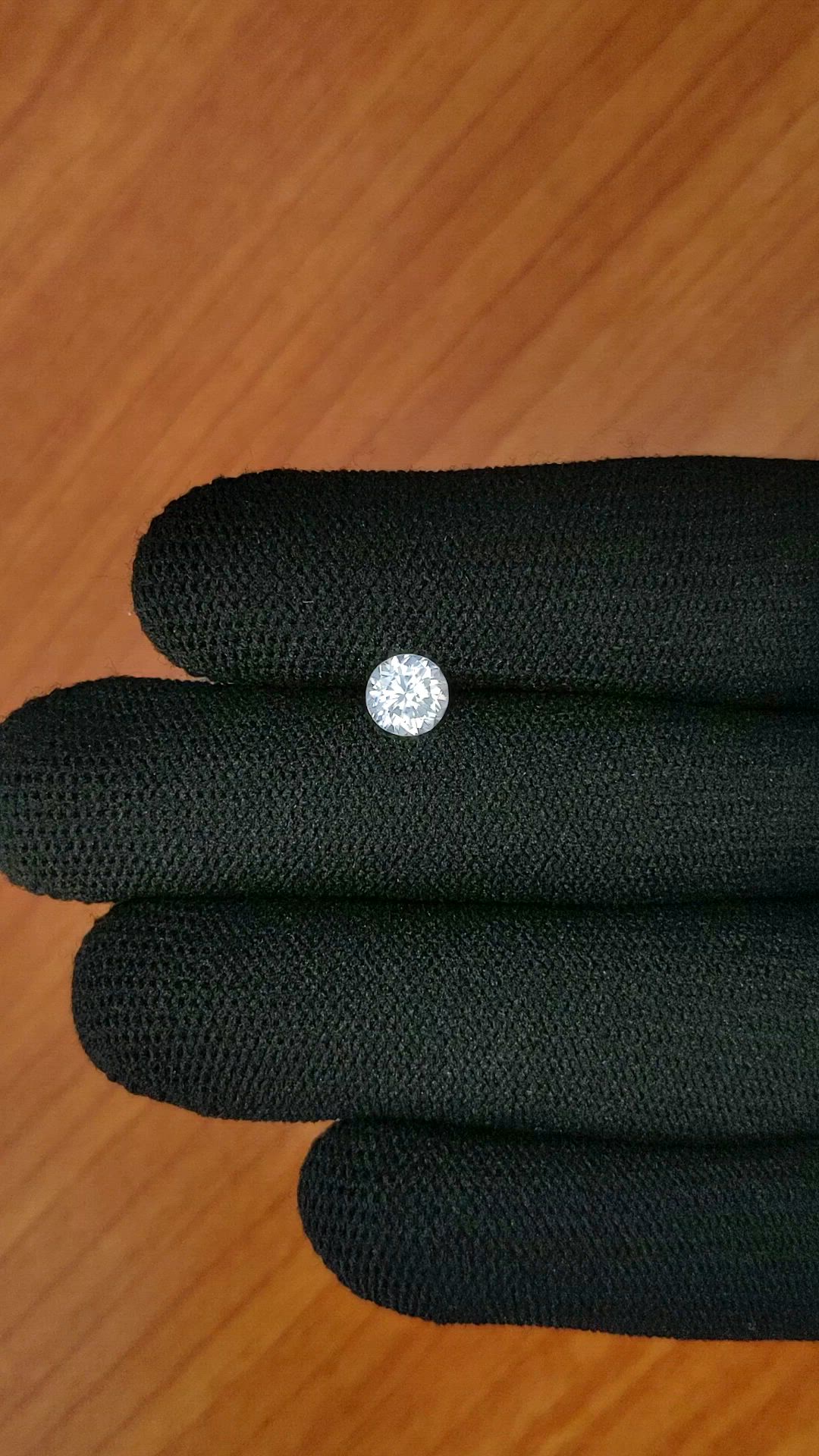 1.23 Ct. Zircon from Ceylon (Sri Lanka) Size Video