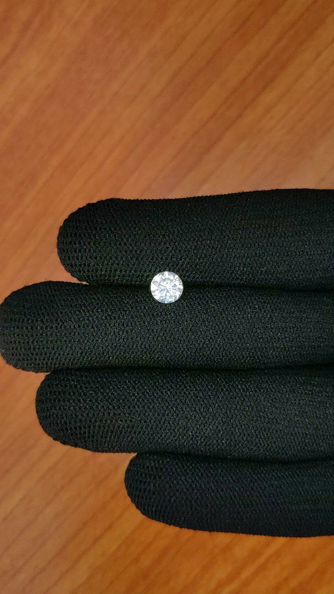 1.11 Ct. White Zircon from Ceylon (Sri Lanka) Size Video