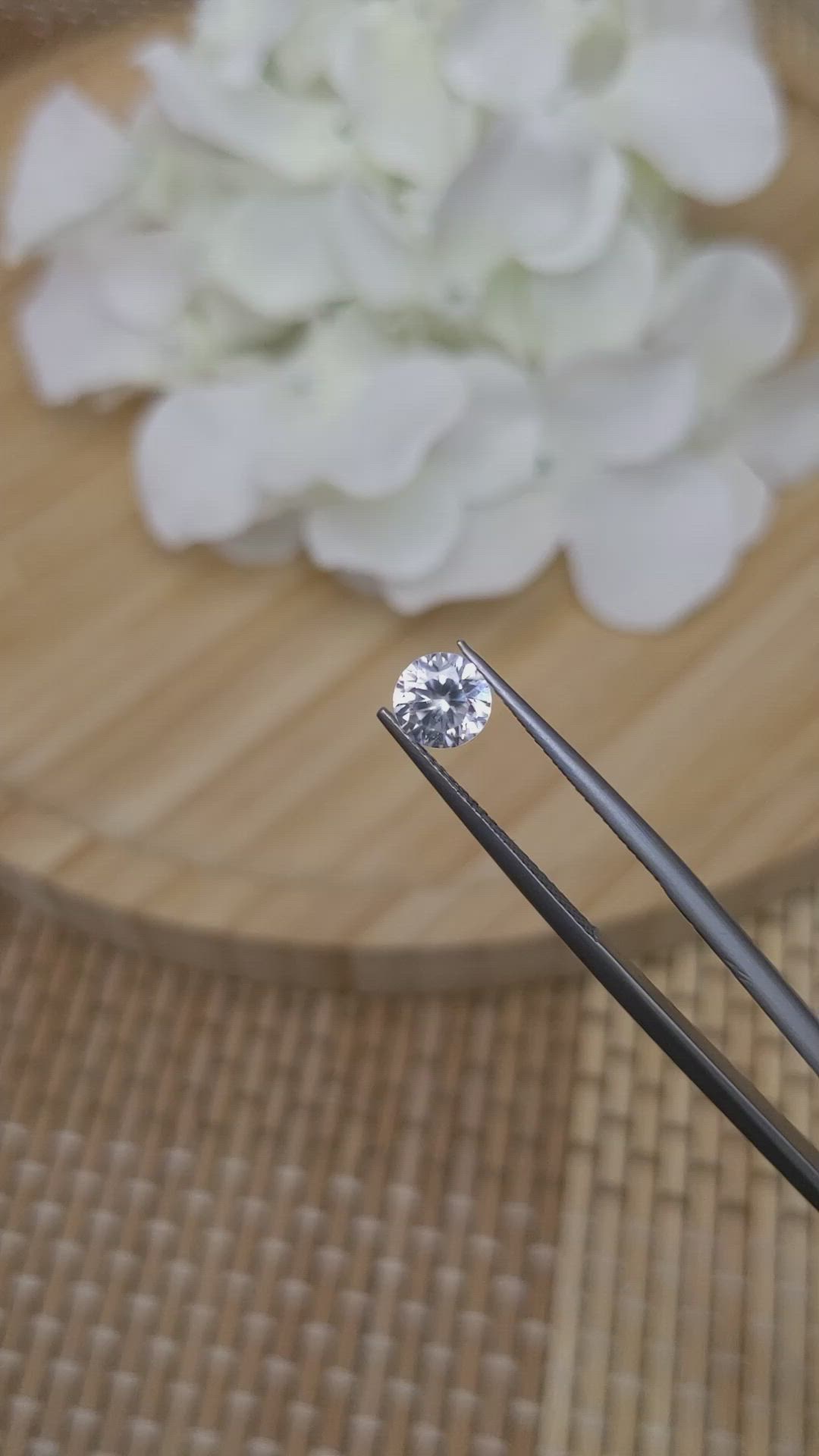 1.09 Ct. Zircon from Ceylon (Sri Lanka) Size Video