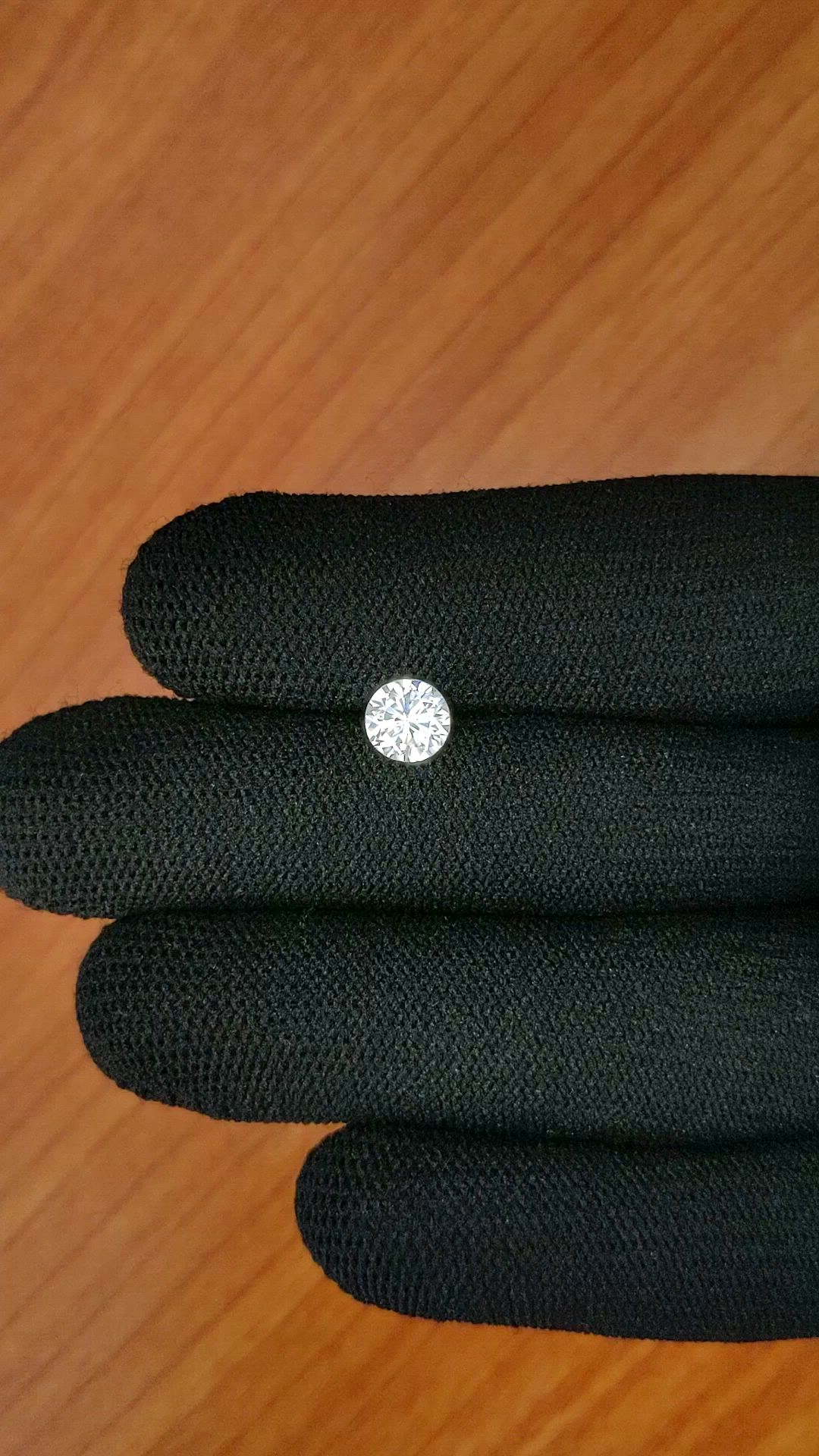 1.36 Ct. White Zircon from Ceylon (Sri Lanka) Size Video