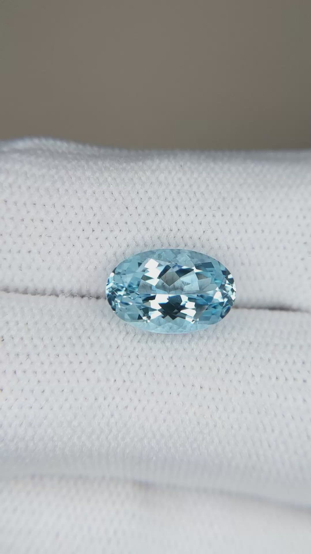 2.84 Ct. Blue Aquamarine from Mozambique Size Video