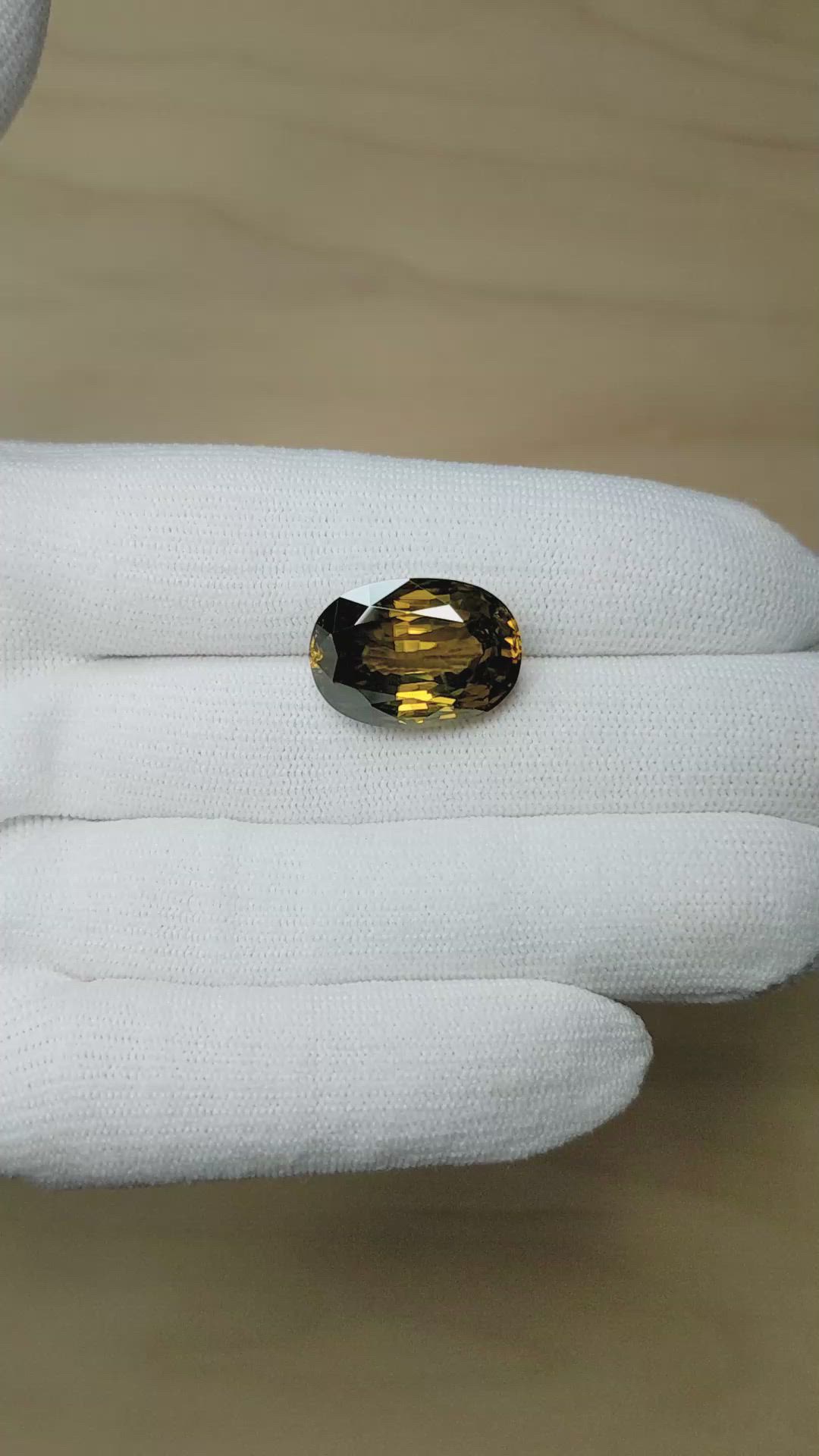 25.85 Ct. Zircon Size Video