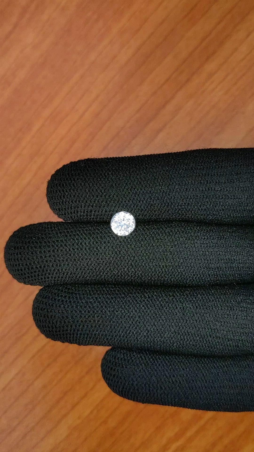 1.26 Ct. White Zircon from Ceylon (Sri Lanka) Size Video