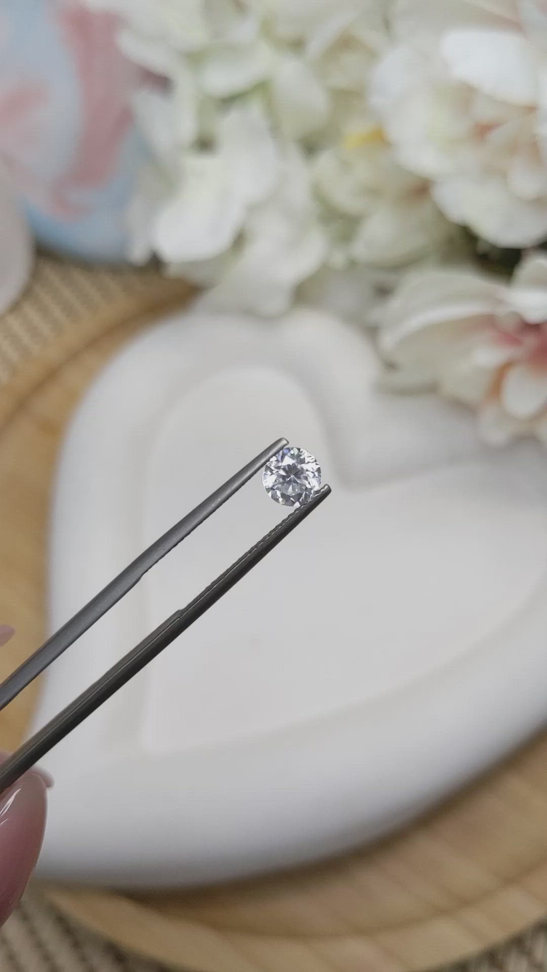 1.26 Ct. White Zircon from Ceylon (Sri Lanka) Size Video