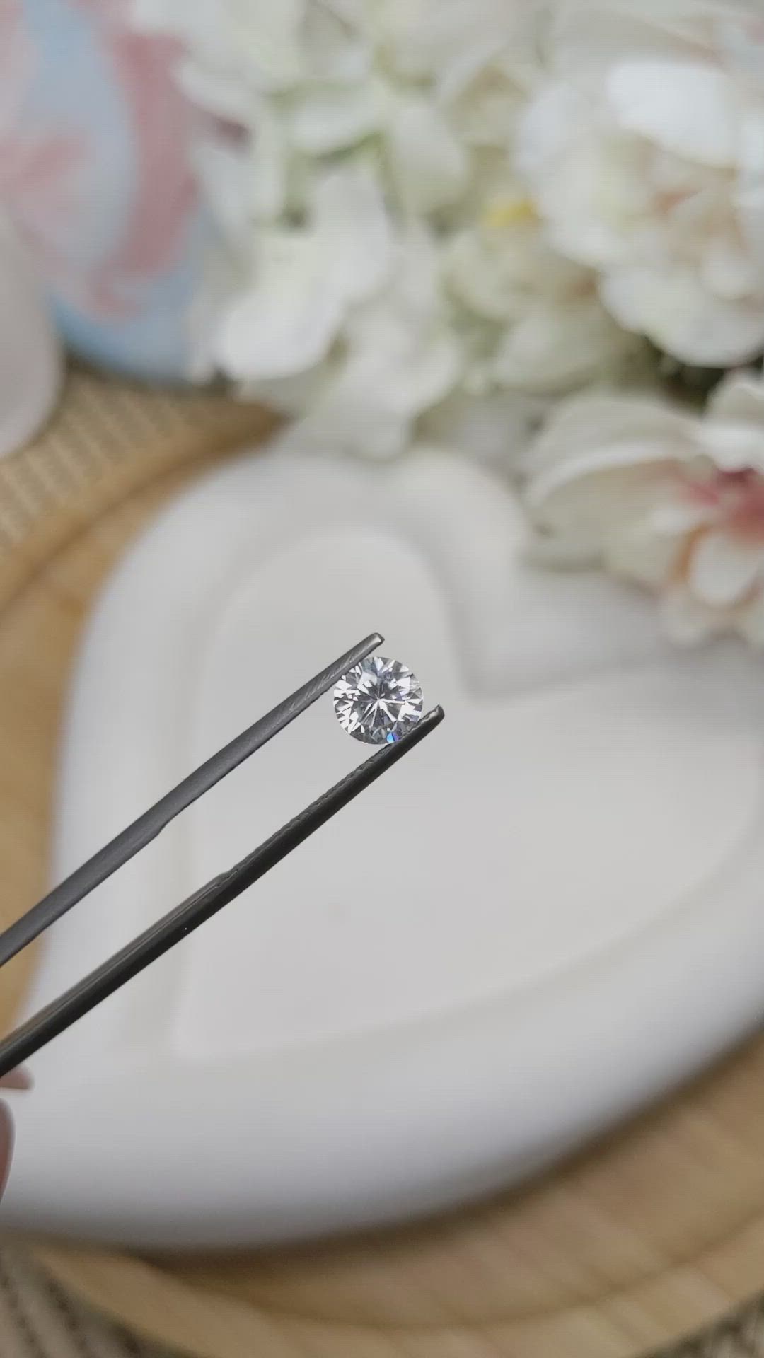 1.14 Ct. Zircon from Ceylon (Sri Lanka) Size Video