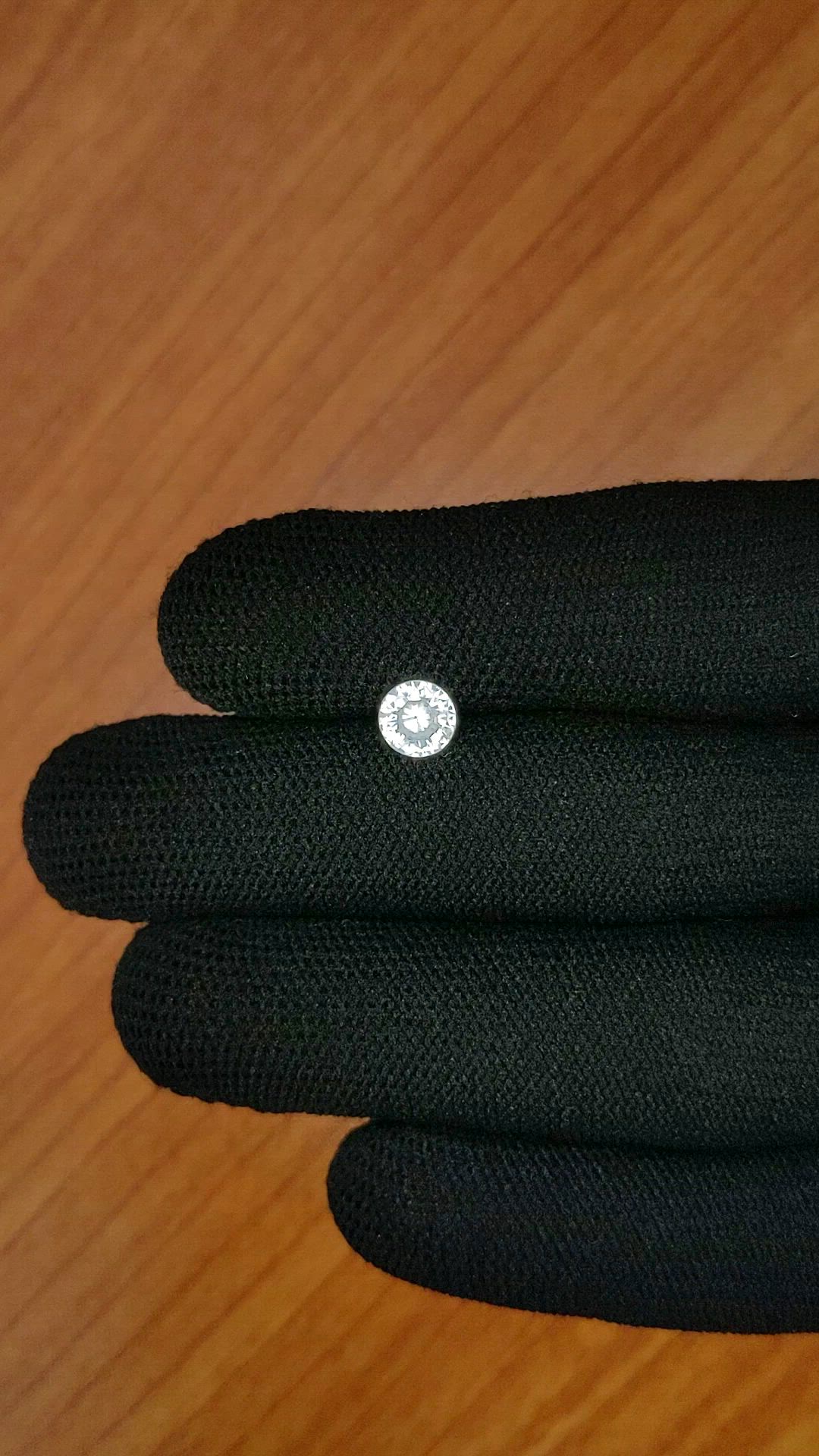 1.10 Ct. Zircon from Ceylon (Sri Lanka) Size Video