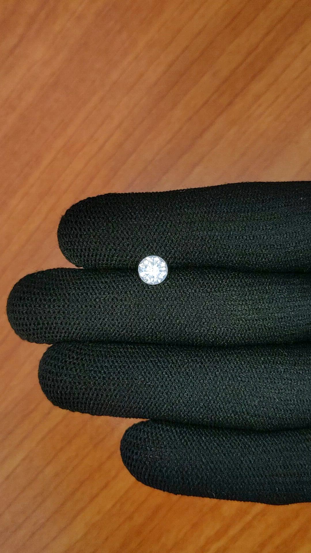 1.24 Ct. Zircon from Ceylon (Sri Lanka) Size Video