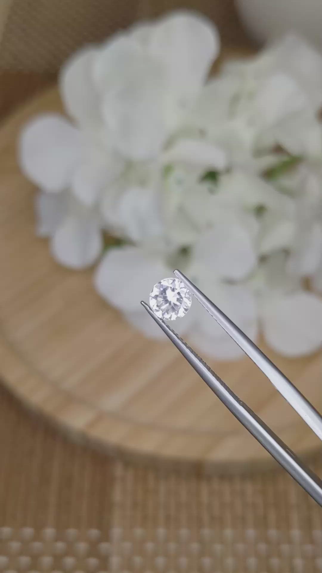 1.07 Ct. Zircon from Ceylon (Sri Lanka) Size Video