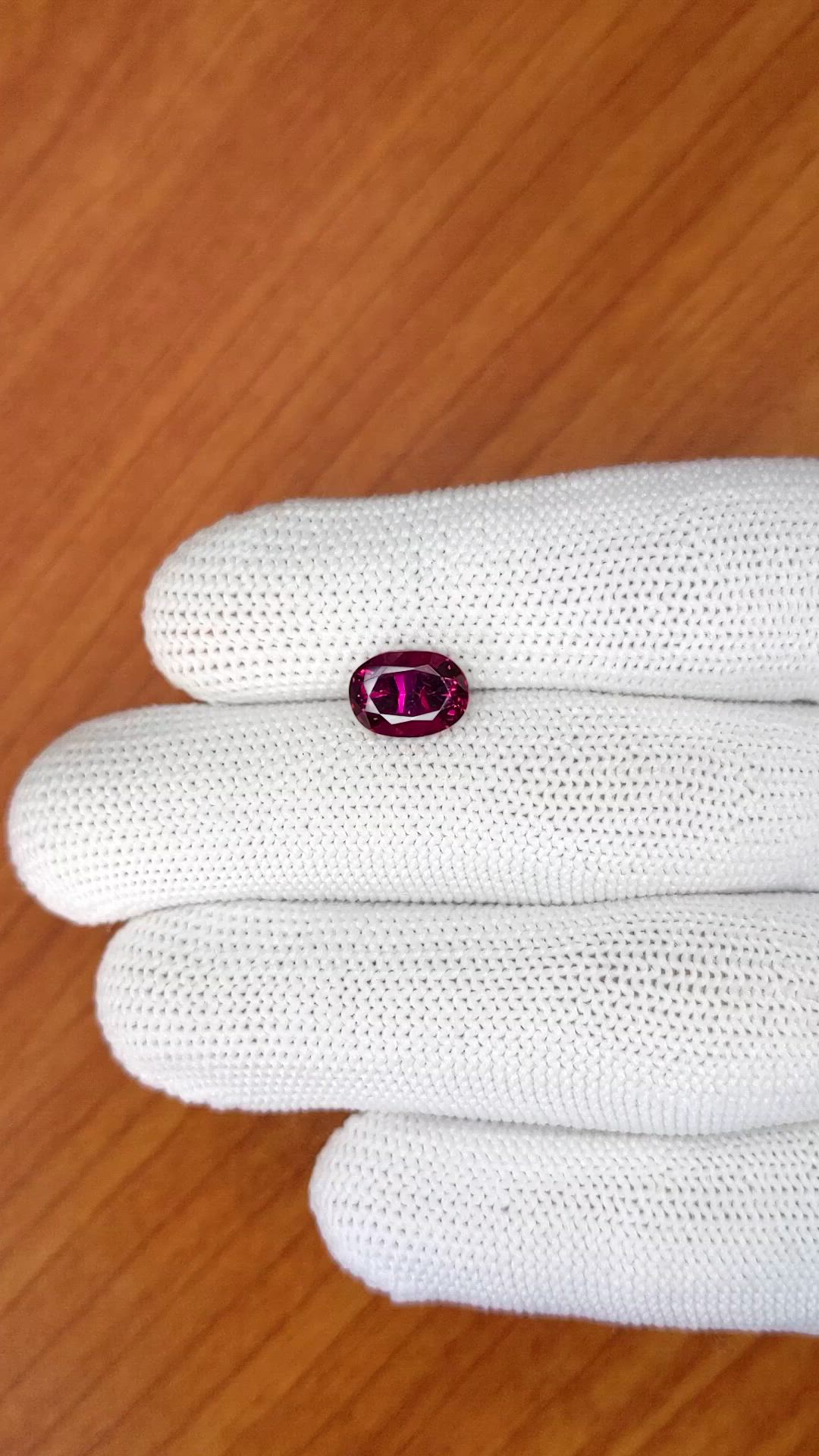 2.97 Ct. Purplish Pink Garnet from Ceylon (Sri Lanka) Size Video