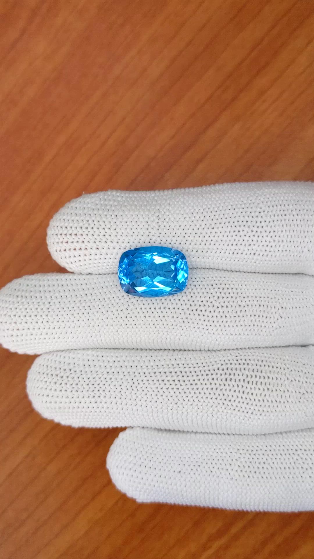 8.54 Ct. Swiss Blue Topaz from Ceylon (Sri Lanka) Size Video