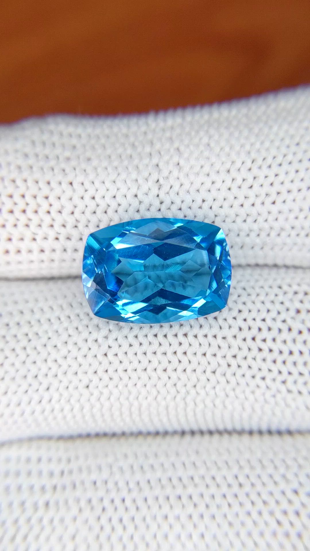 8.95 Ct. Swiss Blue Topaz from Ceylon (Sri Lanka) Size Video