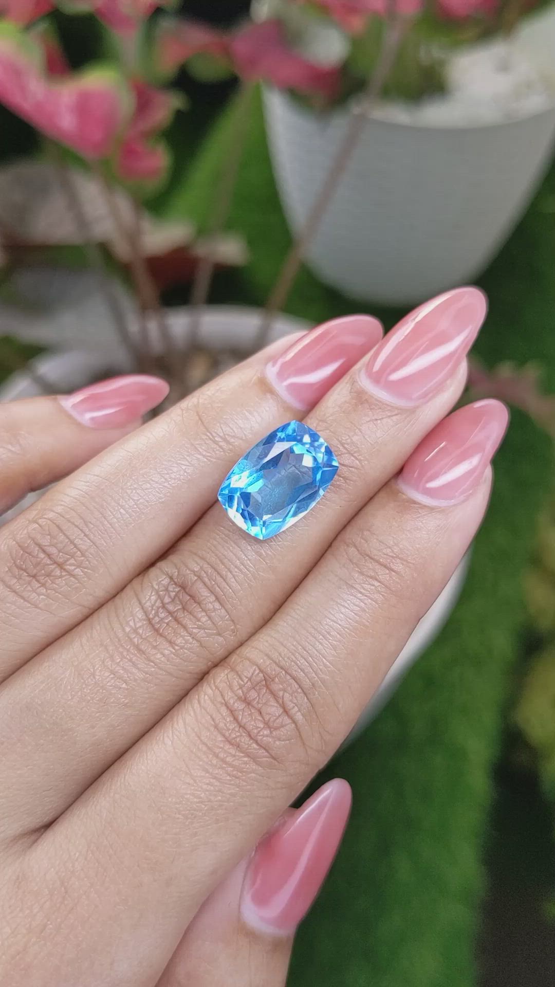 8.95 Ct. Swiss Blue Topaz from Ceylon (Sri Lanka) Size Video