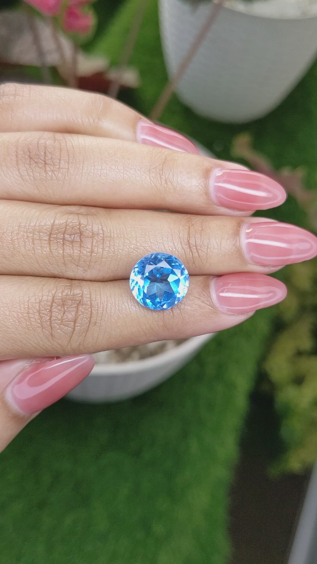 9.22 Ct. Swiss Blue Topaz from Ceylon (Sri Lanka) Size Video