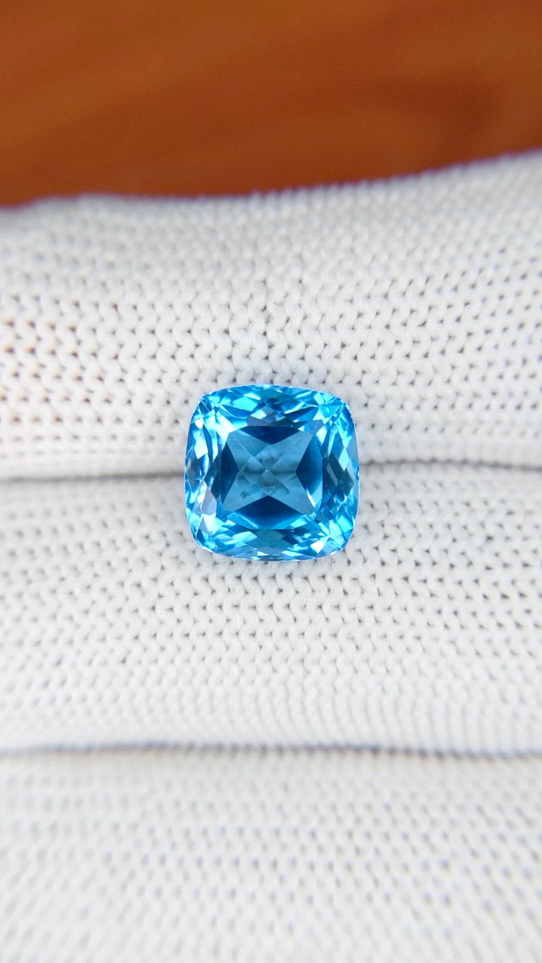 5.82 Ct. Swiss Blue Topaz from Ceylon (Sri Lanka) Size Video