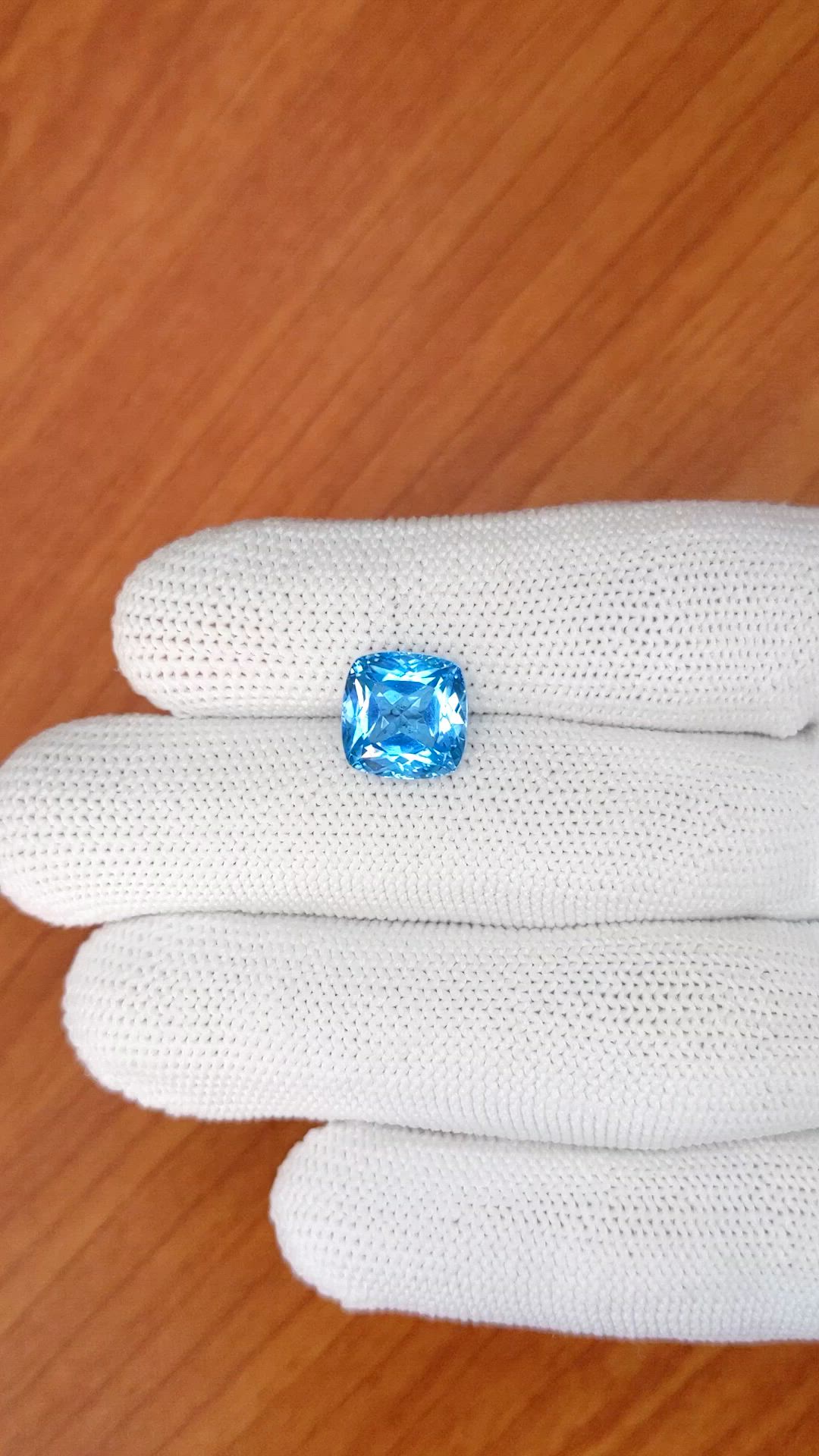 5.82 Ct. Swiss Blue Topaz from Ceylon (Sri Lanka) Size Video