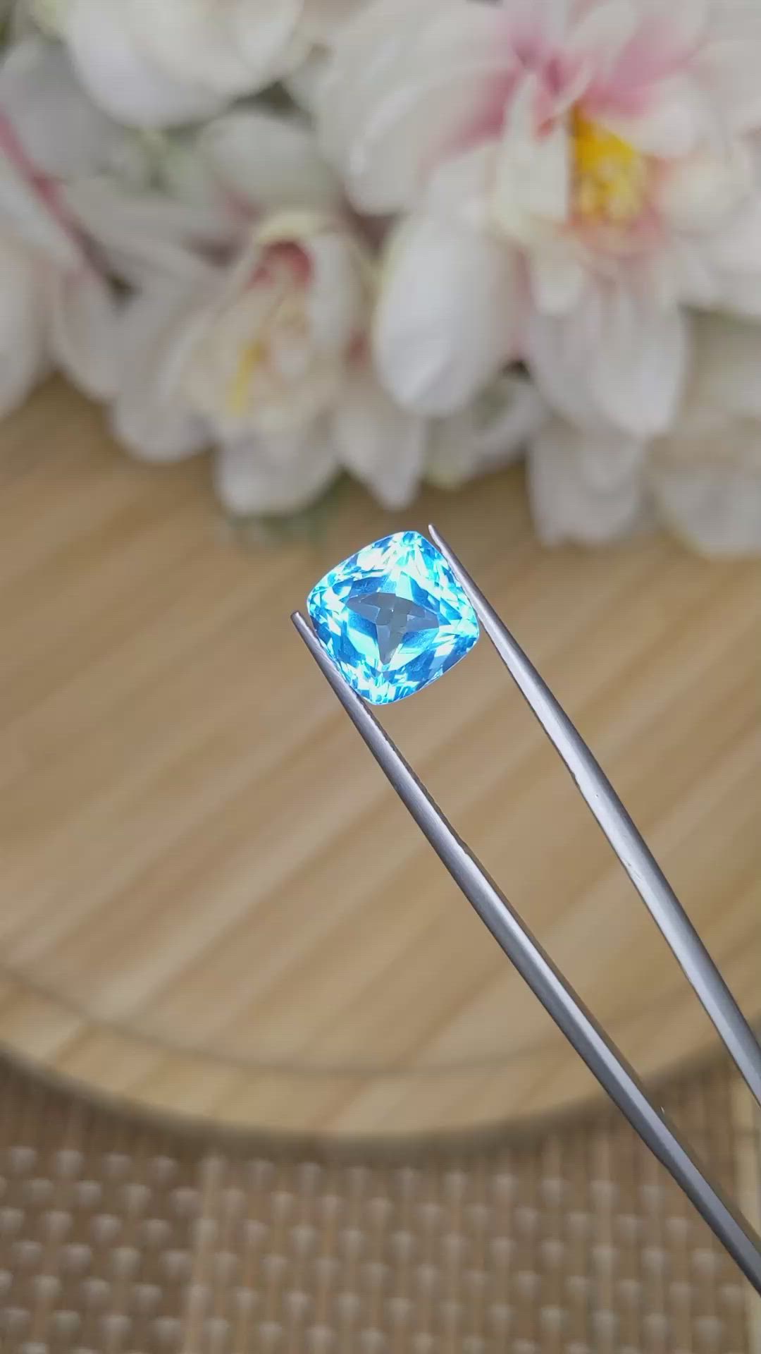 5.82 Ct. Swiss Blue Topaz from Ceylon (Sri Lanka) Size Video