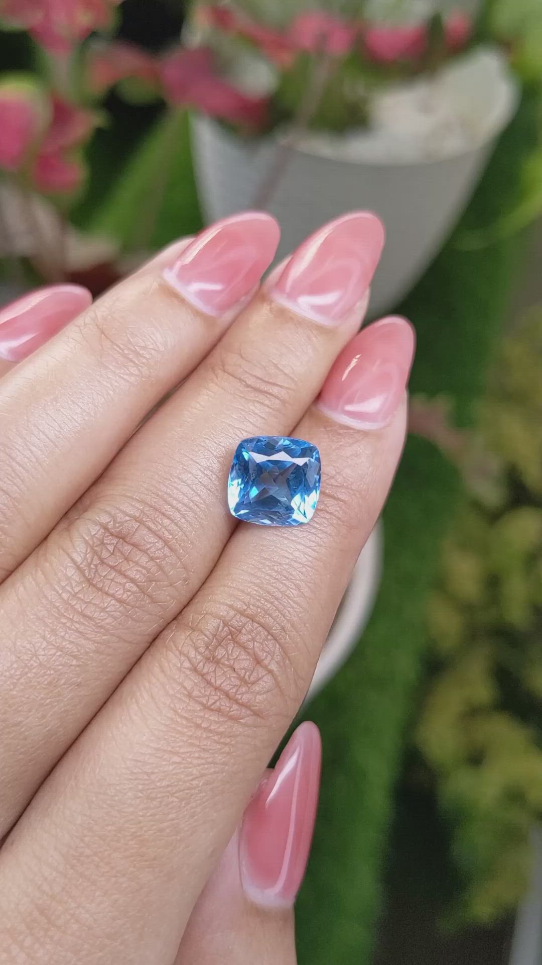 5.82 Ct. Swiss Blue Topaz from Ceylon (Sri Lanka) Size Video