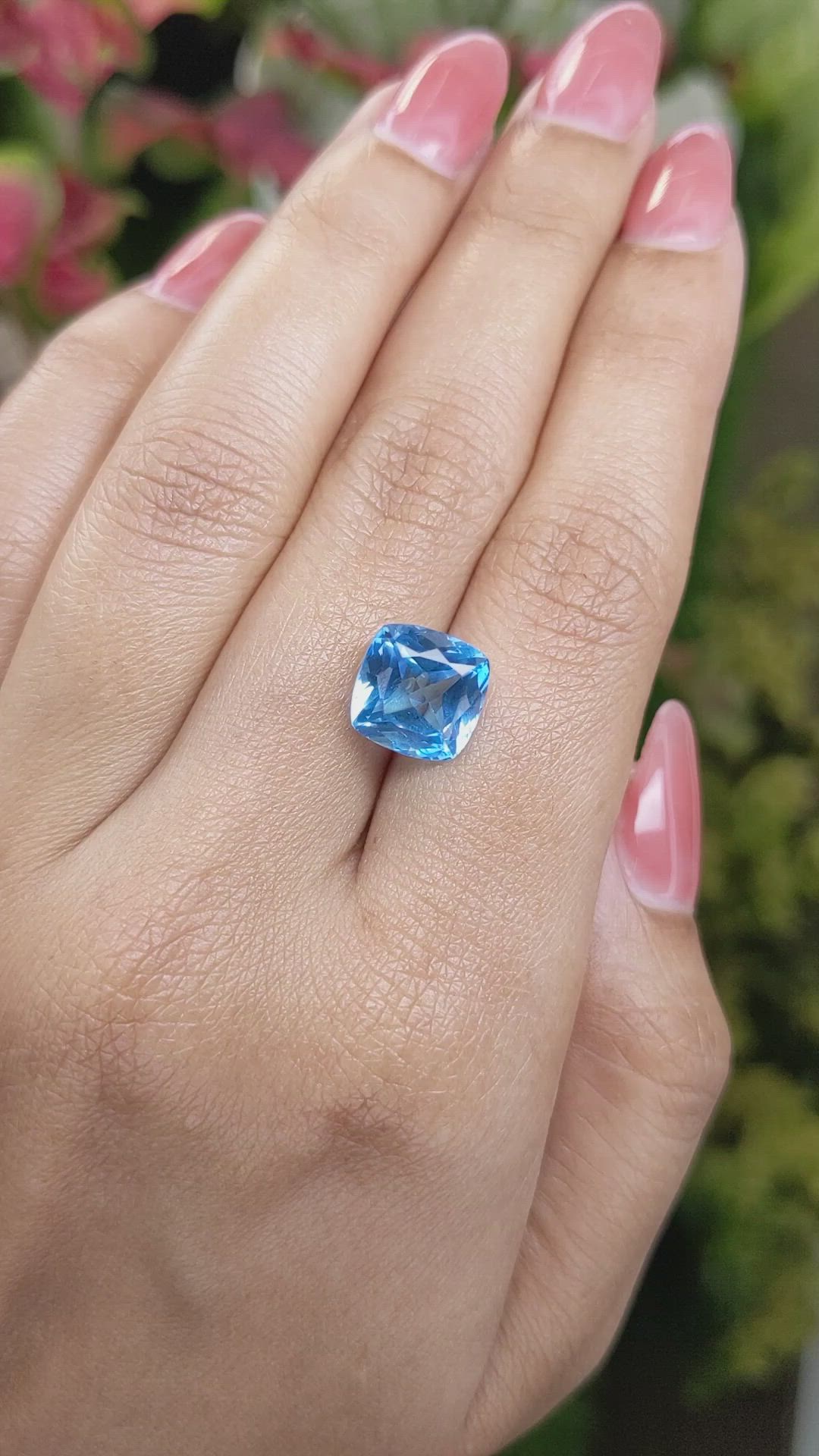 5.82 Ct. Swiss Blue Topaz from Ceylon (Sri Lanka) Size Video
