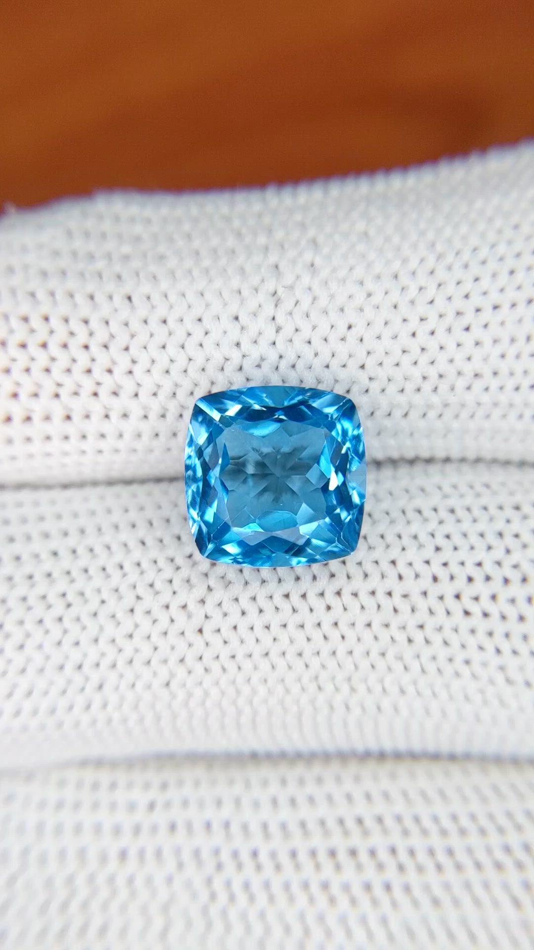 5.73 Ct. Swiss Blue Topaz from Ceylon (Sri Lanka) Size Video