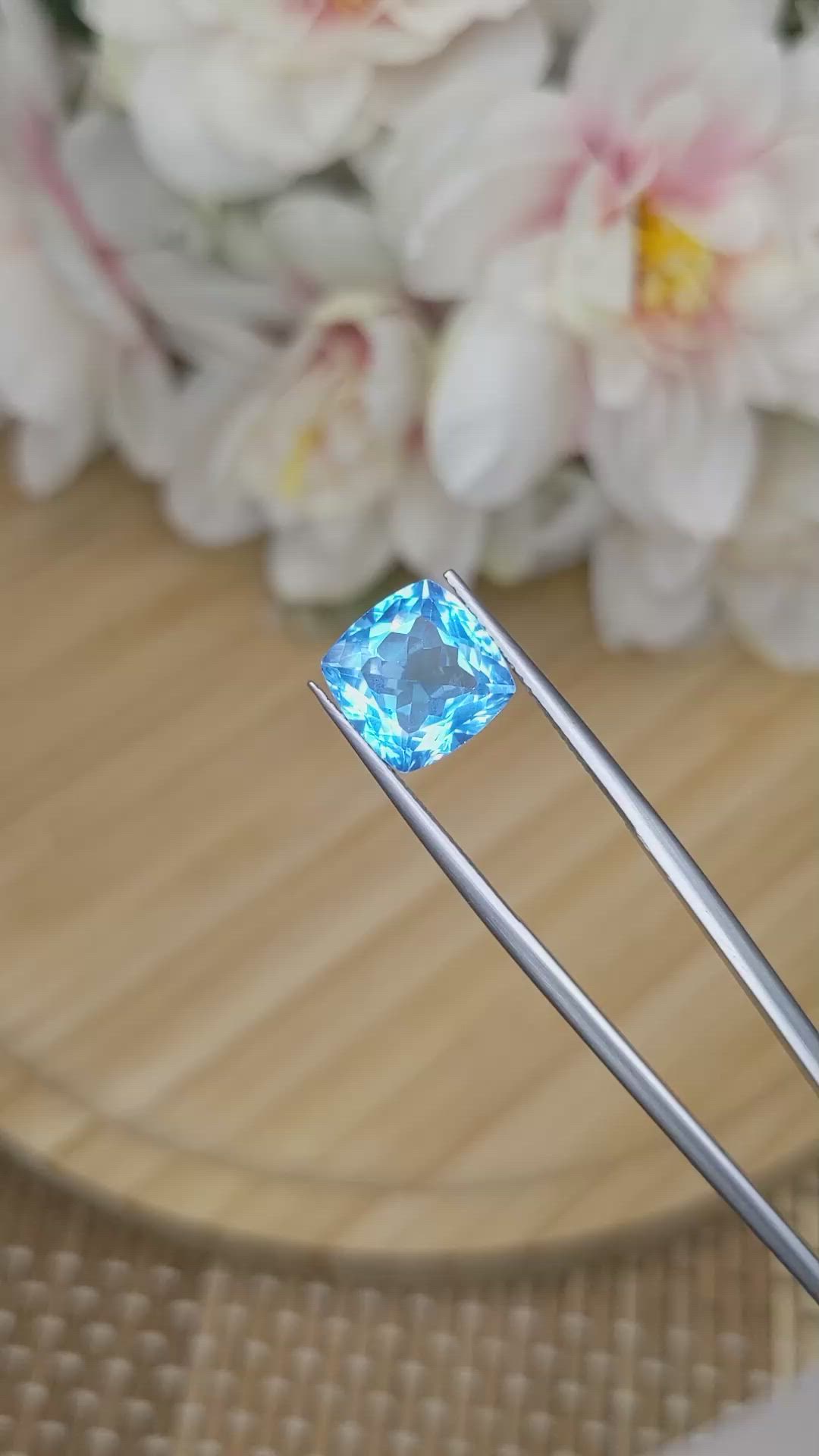 5.73 Ct. Swiss Blue Topaz from Ceylon (Sri Lanka) Size Video