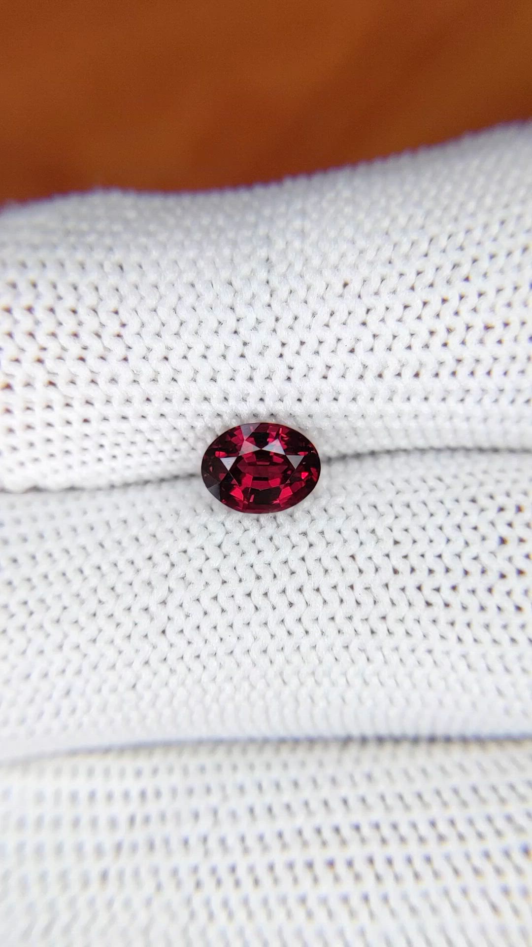 1.23 Ct. Garnet from Ceylon (Sri Lanka) Size Video