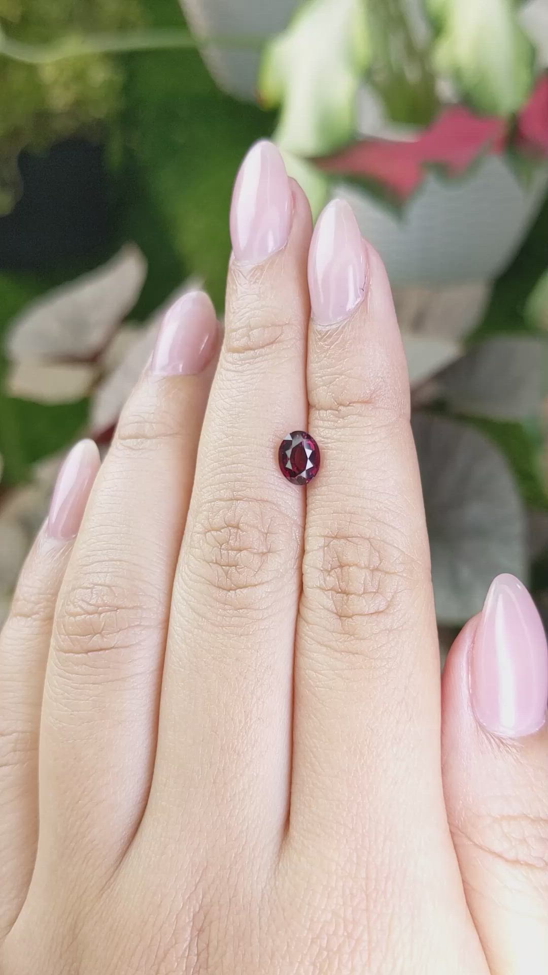 1.23 Ct. Garnet from Ceylon (Sri Lanka) Size Video