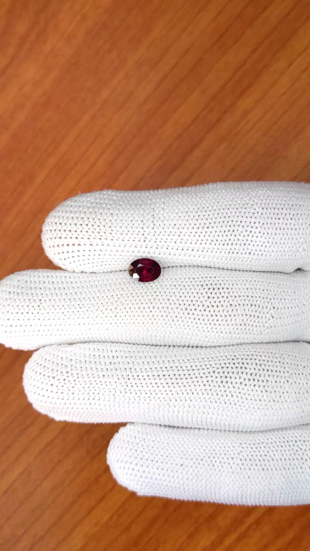 0.86 Ct. Purplish Red Rhodolite Garnet from Ceylon (Sri Lanka) Size Video