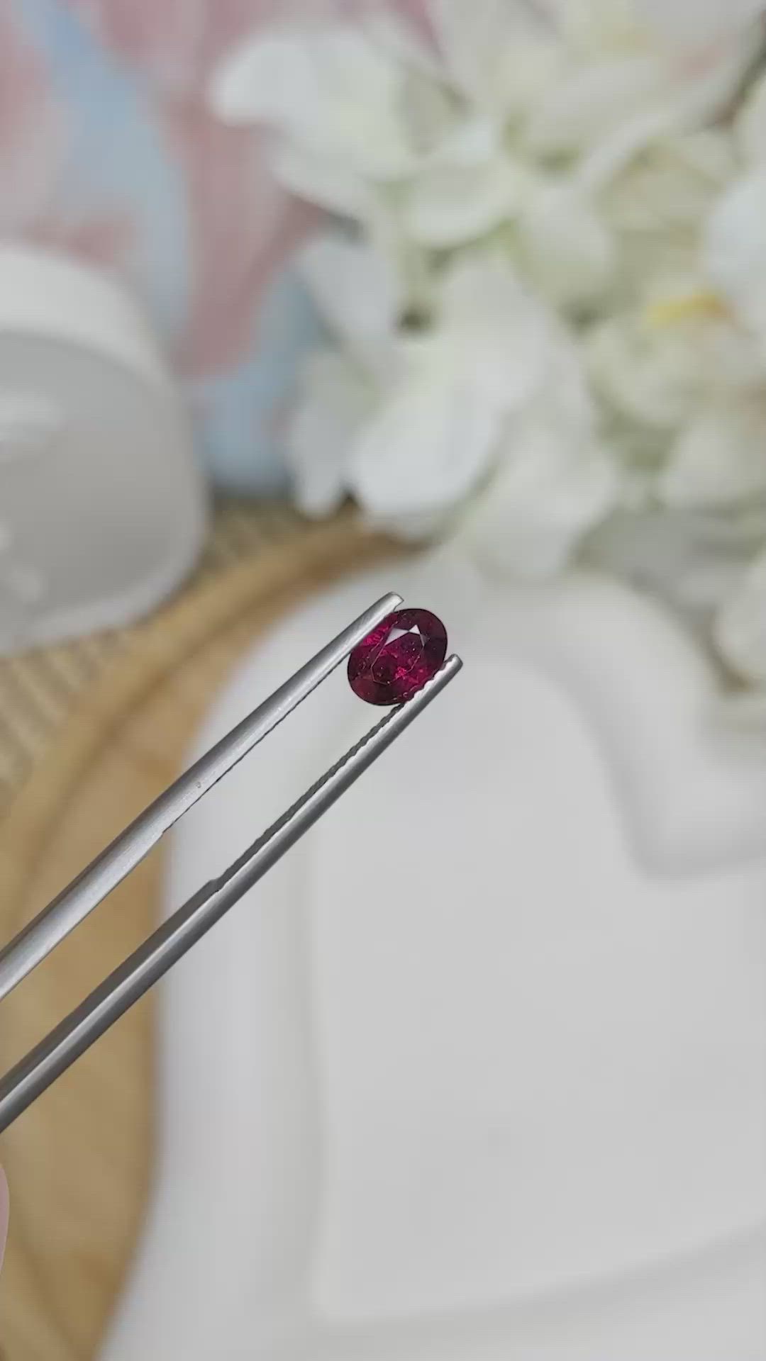 0.86 Ct. Purplish Red Rhodolite Garnet from Ceylon (Sri Lanka) Size Video