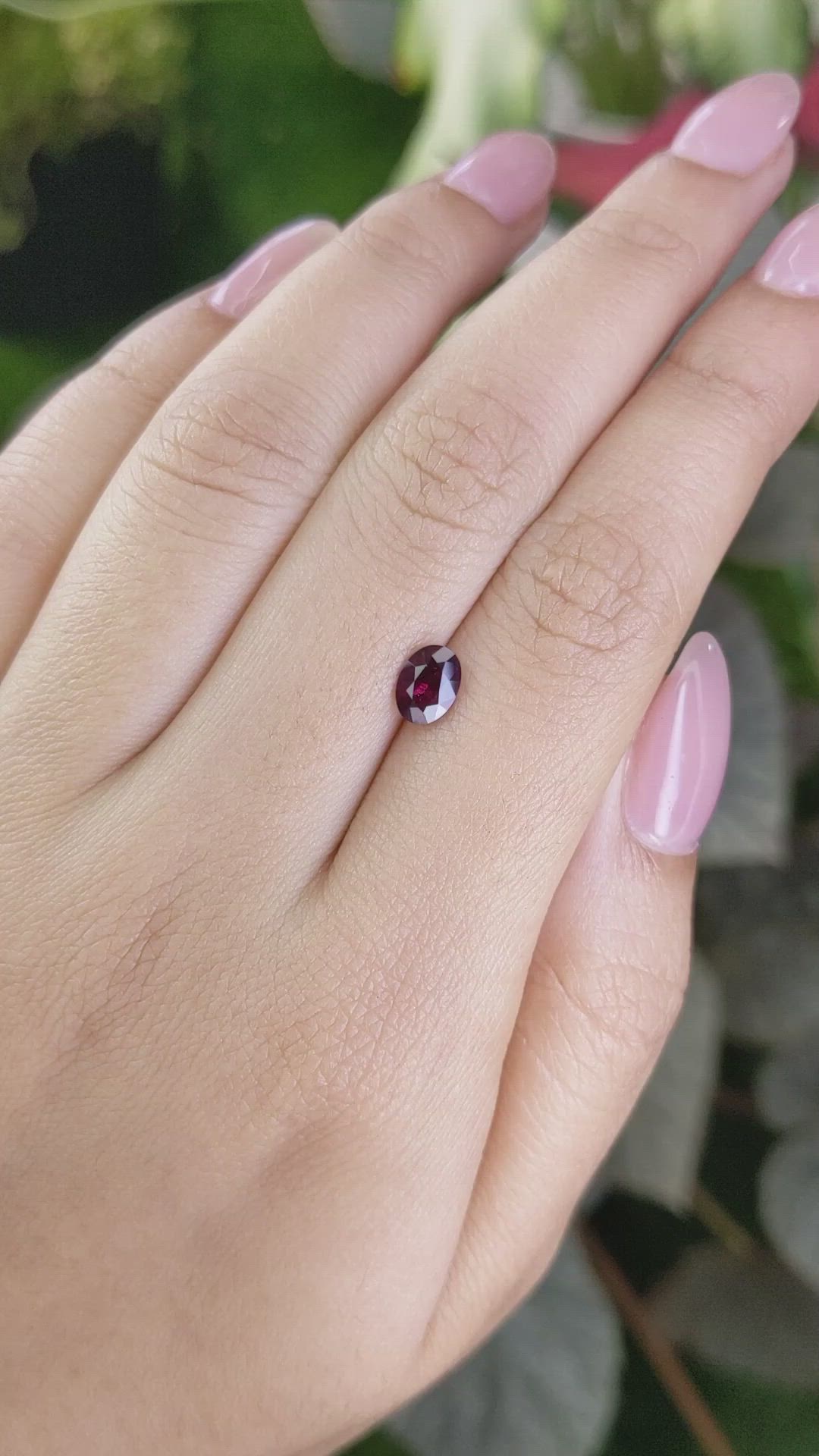 0.86 Ct. Purplish Red Rhodolite Garnet from Ceylon (Sri Lanka) Size Video