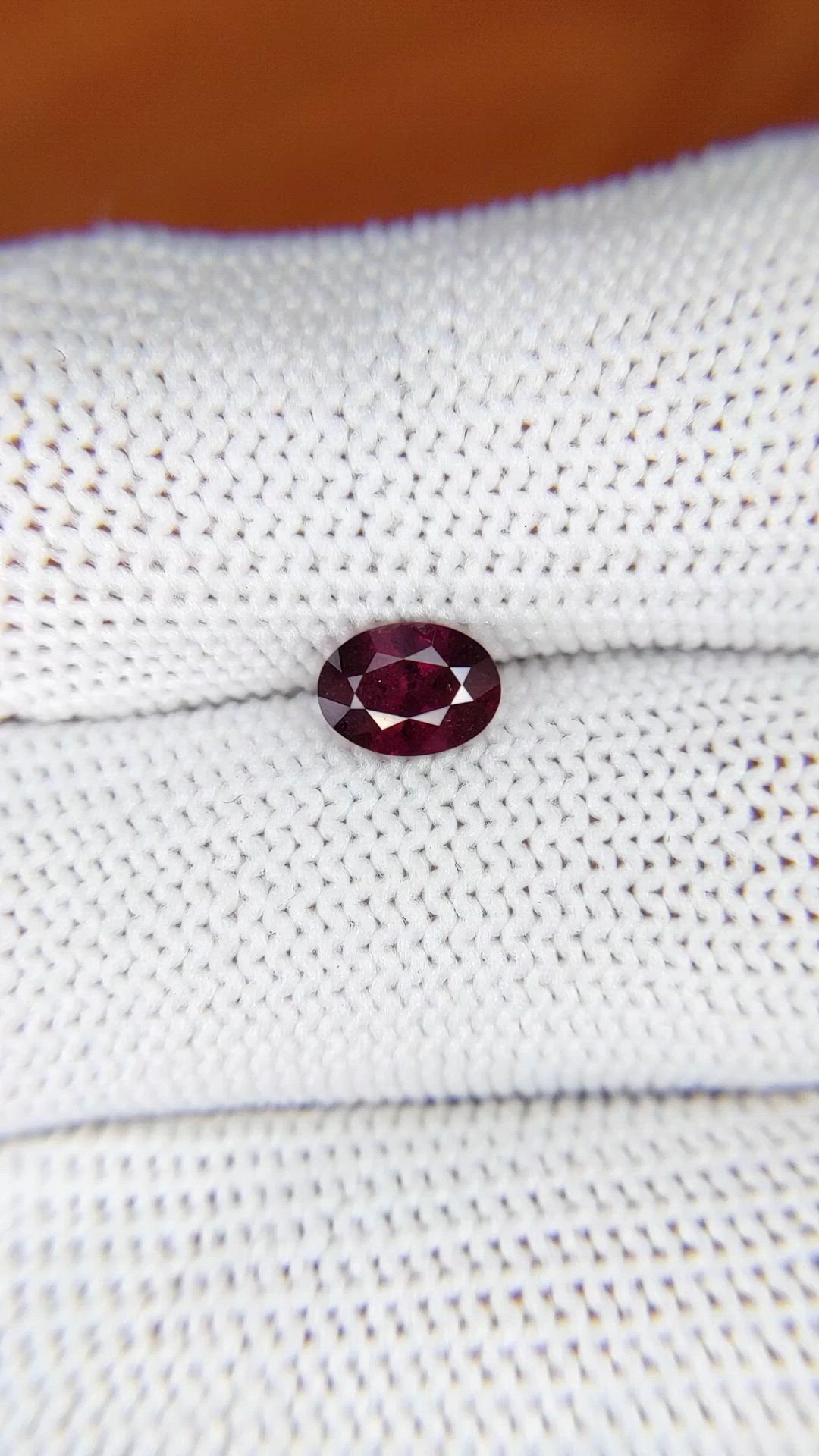 0.86 Ct. Purplish Red Rhodolite Garnet from Ceylon (Sri Lanka) Size Video
