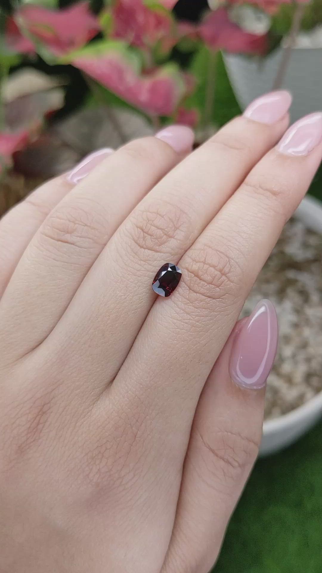 1.21 Ct. Garnet from Ceylon (Sri Lanka) Size Video