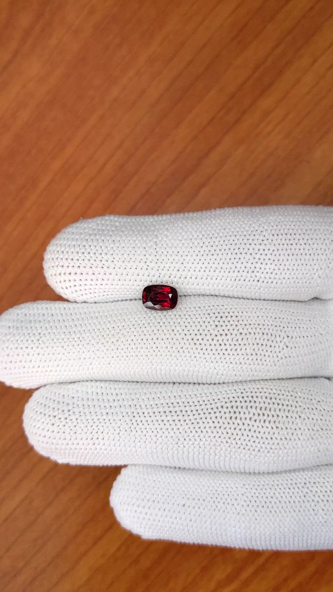 1.21 Ct. Garnet from Ceylon (Sri Lanka) Size Video