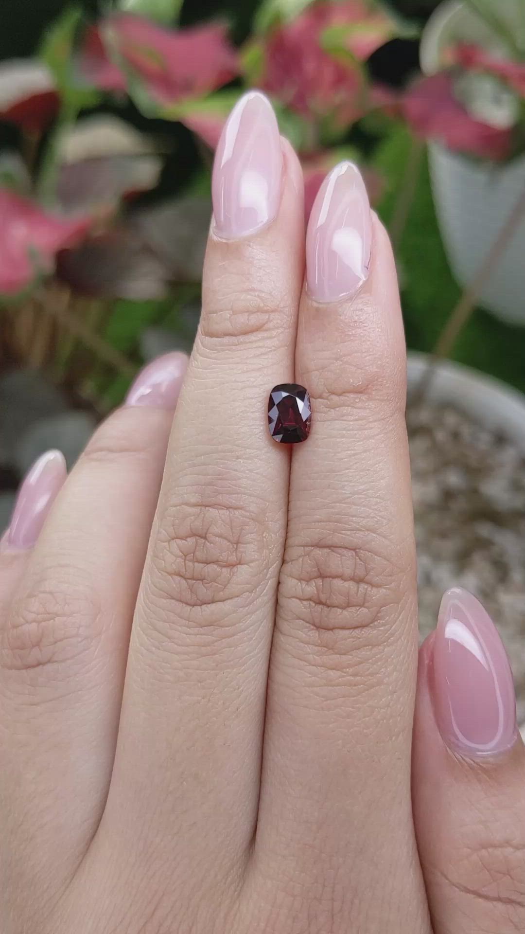 1.21 Ct. Garnet from Ceylon (Sri Lanka) Size Video