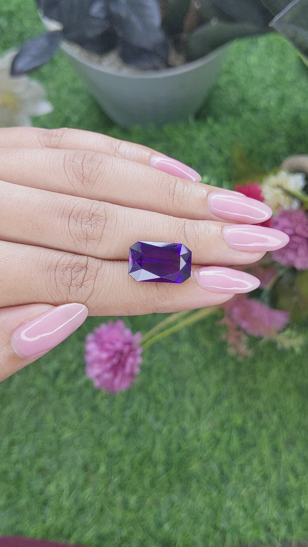 7.66 Ct. Purple Amethyst from Ceylon (Sri Lanka) Size Video
