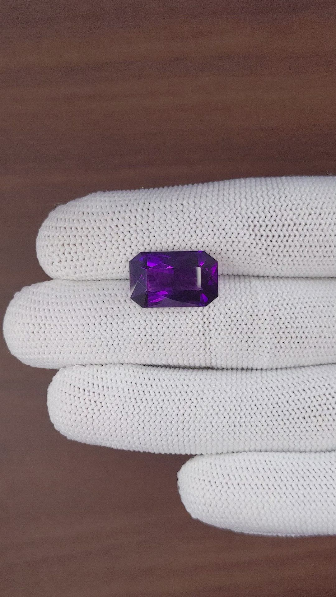 7.66 Ct. Purple Amethyst from Ceylon (Sri Lanka) Size Video