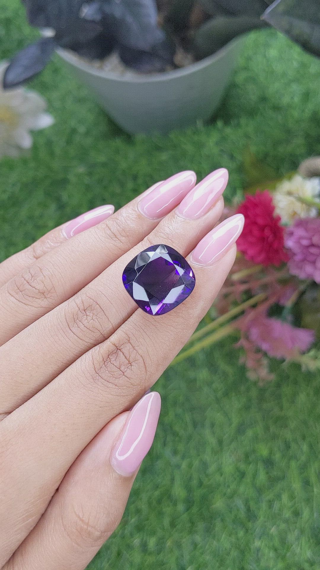 18.87 Ct. Purple Amethyst from Ceylon (Sri Lanka) Size Video