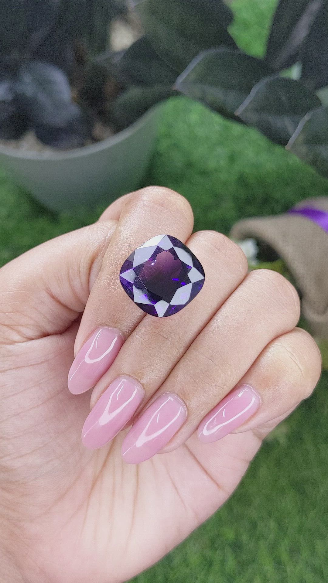 18.87 Ct. Purple Amethyst from Ceylon (Sri Lanka) Size Video