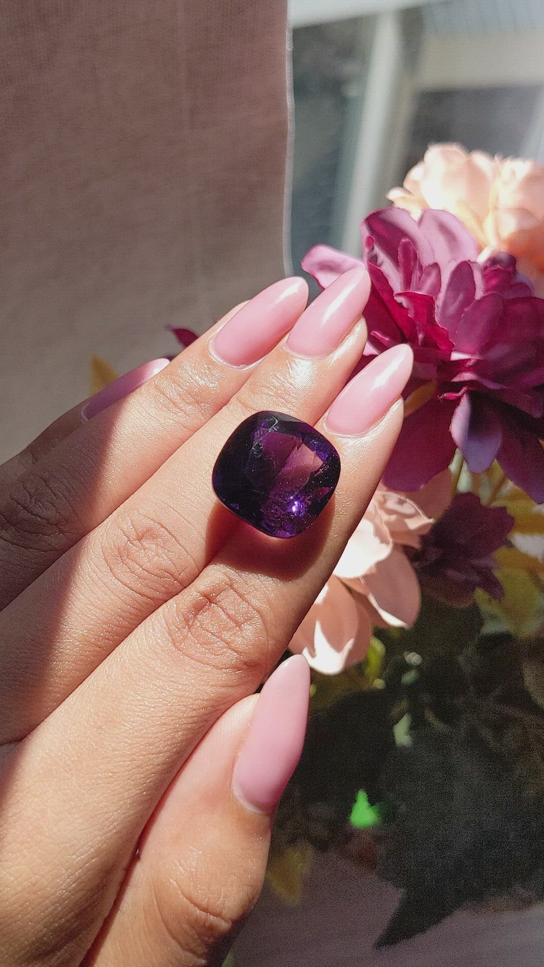 18.87 Ct. Purple Amethyst from Ceylon (Sri Lanka) Size Video