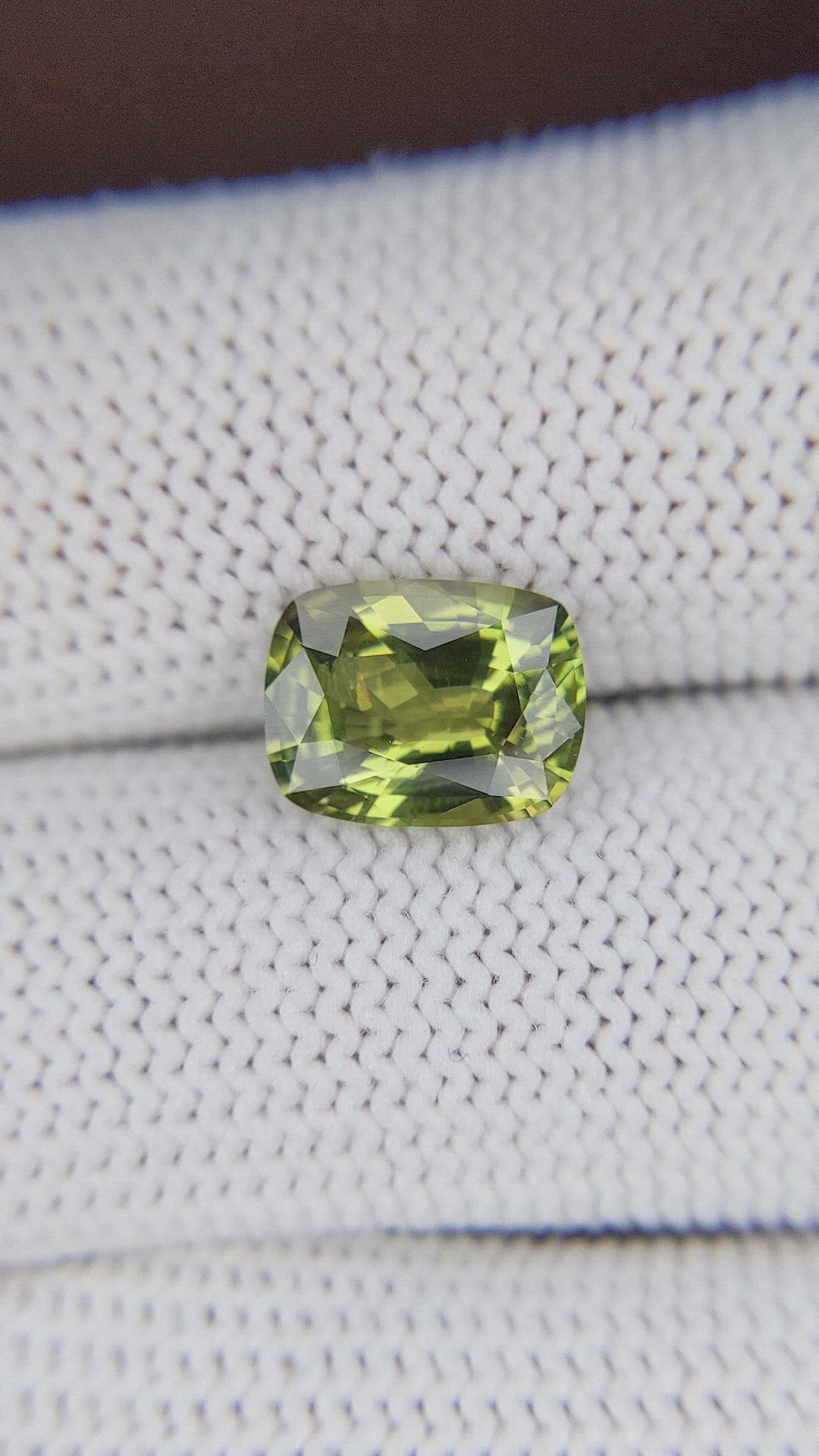 2.83 Ct. Alexandrite from Ceylon (Sri Lanka) Size Video