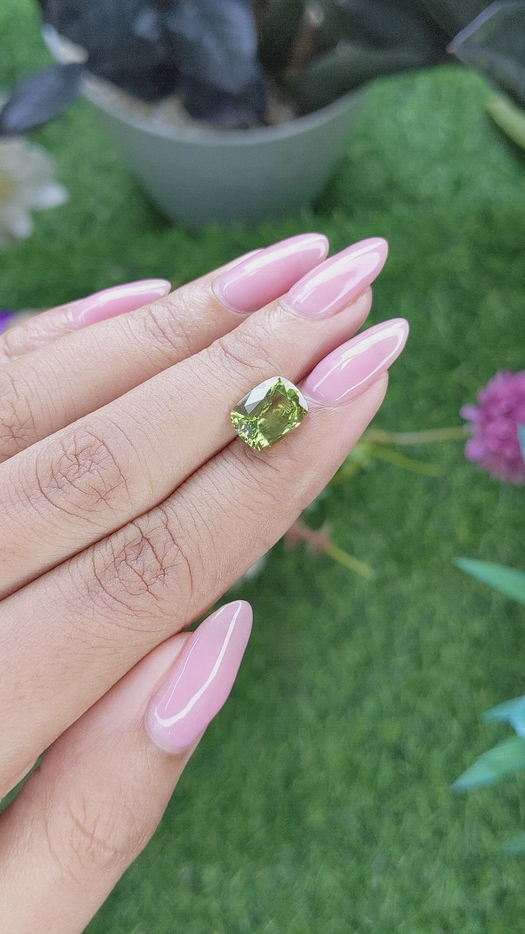 2.83 Ct. Alexandrite from Ceylon (Sri Lanka) Size Video