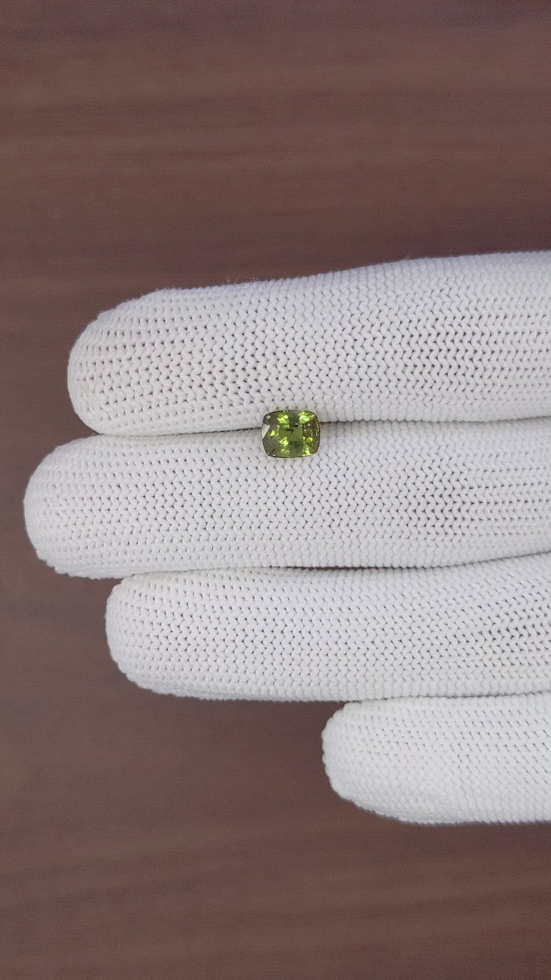 1.36 Ct. Alexandrite from Ceylon (Sri Lanka) Size Video