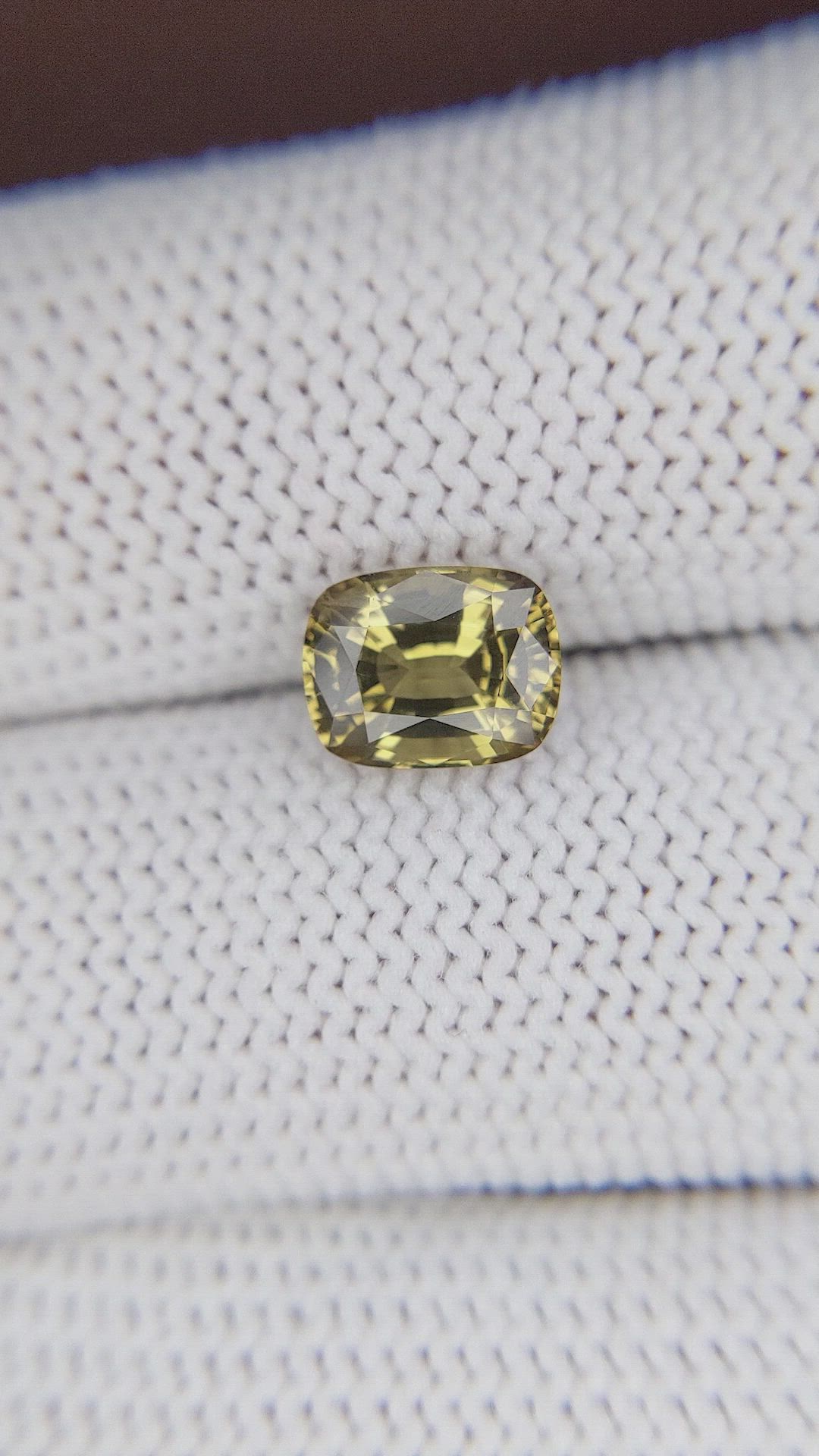 1.95 Ct. Alexandrite from Ceylon (Sri Lanka) Size Video