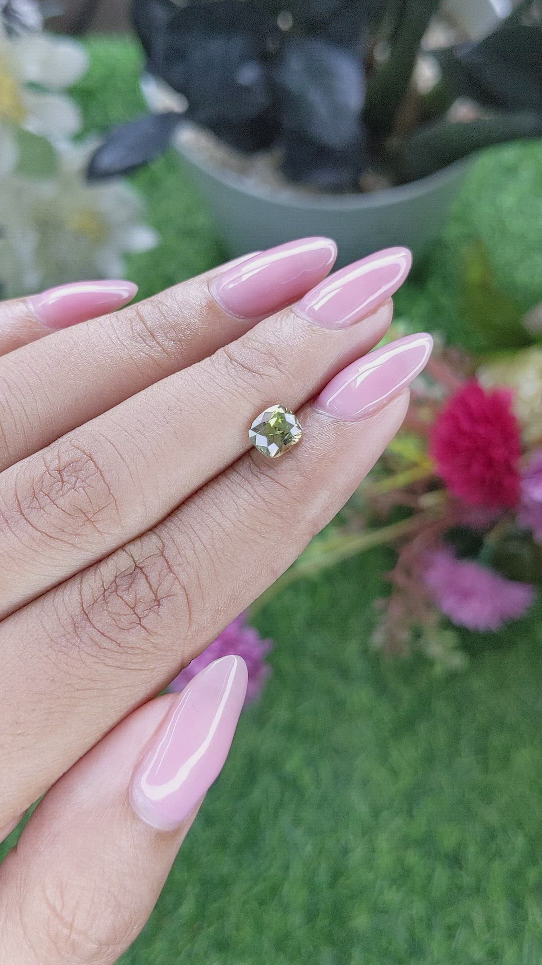 1.16 Ct. Alexandrite from Ceylon (Sri Lanka) Size Video