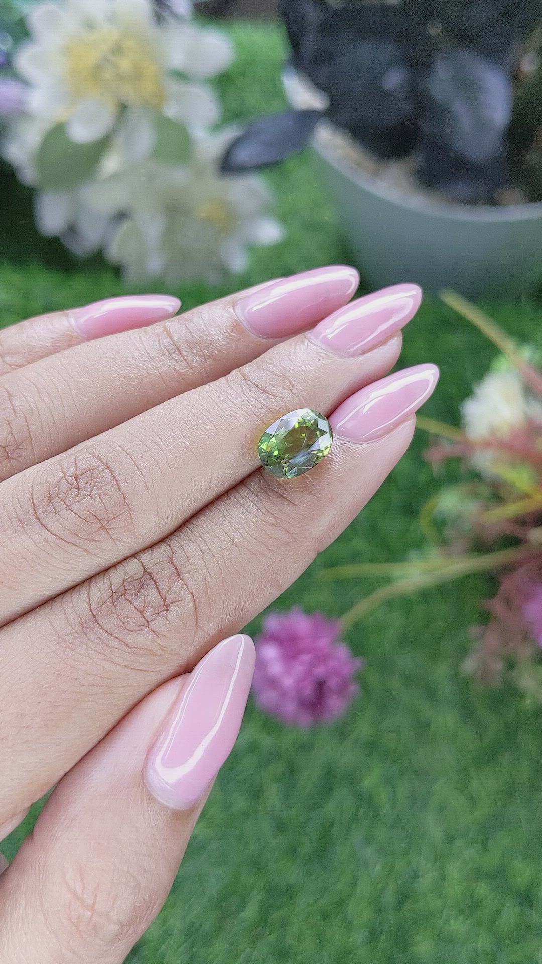 3.84 Ct. Alexandrite from Ceylon (Sri Lanka) Size Video